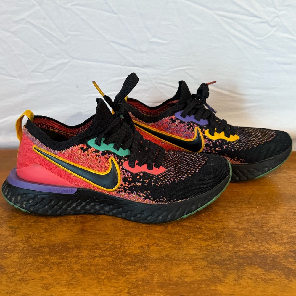 Nike Epic React Flyknit 2